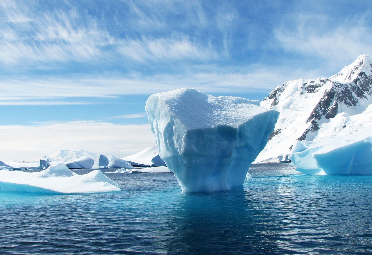 Êtes-vous prêt à vivre une aventure inoubliable dans le Grand Froid ? Découvrez la croisière du Ponant en Antarctique !