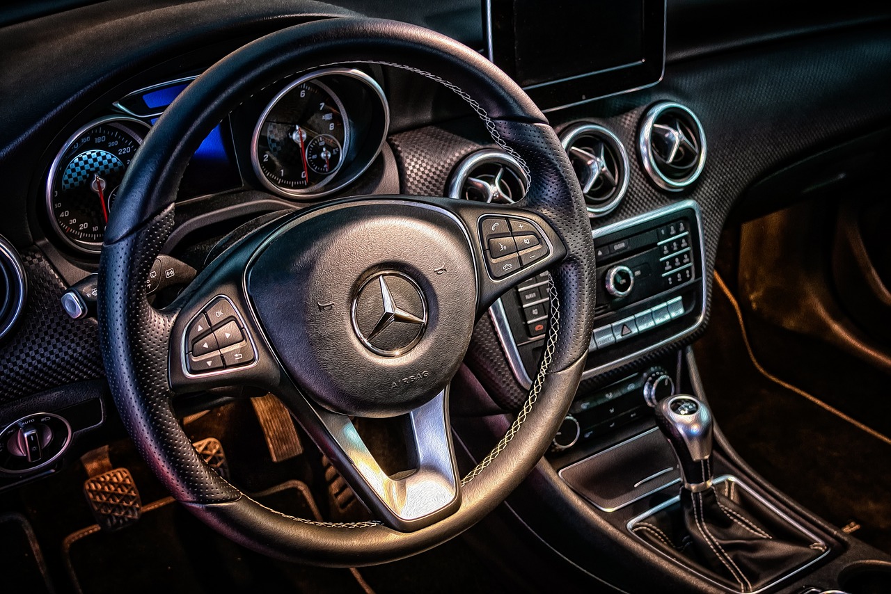 Assurance auto Mercedes-Benz : roulez en toute sérénité avec notre garantie tous risques !